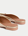 Flache Ledermules mit Schleife