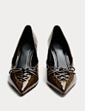 Escarpins à talons aiguilles et détail en dentelle