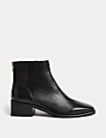 Bottines en cuir à bout carré et talons carrés