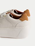 Leren sneakers met veters, plateauzool en Freshfeet™