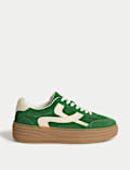 Zapatillas deportivas de ante con plataforma y detalle lateral