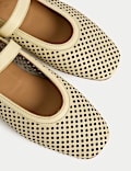 Flache Lederballerinas