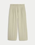 Pantalón de corte sastre con pinzas delanteras y pernera ancha