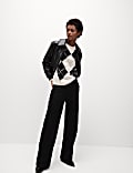 Lametta-Pullover mit Rautenmuster