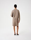 Cardigan en laine m&eacute;lang&eacute;e textur&eacute;e &agrave; col en V et fermeture avant boutonn&eacute;e
