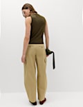 Twist Front Slim Knitted Vest