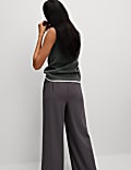 Air-Yarn Crew Neck Tipped Detail Knitted Vest