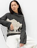 Pull &agrave; col chemin&eacute;e et motif