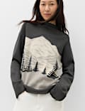 Pull &agrave; col chemin&eacute;e et motif