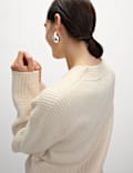 Cloud-Yarn Ribbed V-Neck Jumper