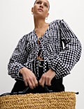 Bluse mit hohem Baumwollanteil, Vichy-Karos und Bindedetail vorne