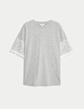 T-shirt με δαντέλα από σύμμεικτο βαμβάκι