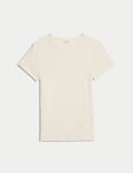 T-Shirt σε στενή γραμμή, με ριμπ ύφανση και υψηλή περιεκτικότητα σε βαμβάκι