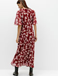 Robe midi avec col en V &agrave; nouer en mousseline florale