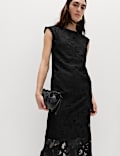 Midi-jurk met kanten details en opengewerkte rok