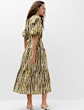 Robe midi 100 % coton &agrave; imprim&eacute; et taille ajust&eacute;e