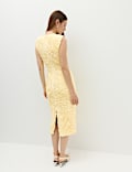 Floral Appliqu&eacute; V-Neck Midi Bodycon Dress