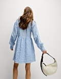 Tailliertes Minikleid aus reiner Baumwolle mit Strukturmuster