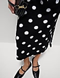 Robe midi à taille ajustée en coton à motif pois