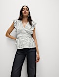 Regular-fit top met V-hals en stippen