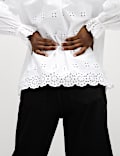 Blouse 100 % coton &agrave; motif brod&eacute; et volants
