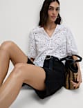 Chemisier 100 % coton fleuri &agrave; motif ajour&eacute; et n&oelig;ud