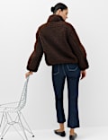 Chaqueta con cuello chimenea