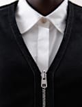 Veste sans manches réversible en daim avec doublure en fausse fourrure