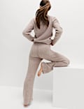 Superzachte boucl&eacute; joggingbroek met hoge taille en wijde pijpen