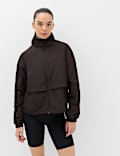 ז'קט גשם Stormwear&trade;&lrm; עם צווארון גבוה