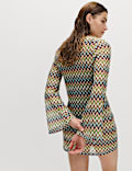 Robe de plage coupe courte &agrave; col en V et motif textur&eacute;