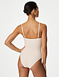 Maillot de bain textur&eacute; &agrave; d&eacute;collet&eacute; rond