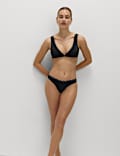 Bas de bikini coupe échancrée sculptante à broderie