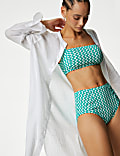 Bauchkaschierende Bikinihose mit Muster und Rüschen