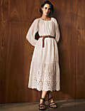 Tailliertes Midaxikleid mit Lochstickerei und hohem Baumwollanteil