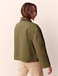 Chaqueta corta con efecto encerado