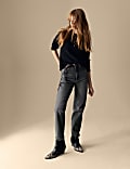 Girlfriend-jeans met halfhoge taille, omslag en lyocell