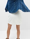 Denim mini-wikkelrok met schulprand