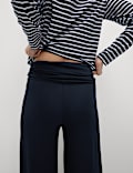 Pull-on-Hose mit weitem Bein und Umschlag