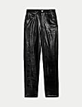 Enkellange broek van lederlook met rechte pijpen