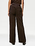 Pantalon coupe large en velours c&ocirc;tel&eacute;
