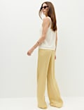 Pantalon coupe &eacute;vas&eacute;e en satin