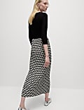 Plissierter Maxi-Schlupfrock mit Geometrischem Muster