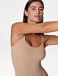 Κομπινεζόν Flexifit™ από λεπτό ύφασμα που σμιλεύει την κοιλιά