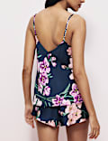 El conjunto de pijama corto con estampado floral