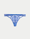 Lindy Tanga mit Spitze