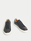 Lederturnschuhe