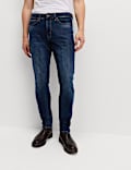 Schmal geschnittene Stretch-Jeans mit 5 Taschen