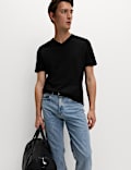 T-Shirt aus reiner Baumwolle mit V-Ausschnitt
