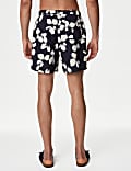 Short de bain à motif fleuri de style graphique, séchage rapide